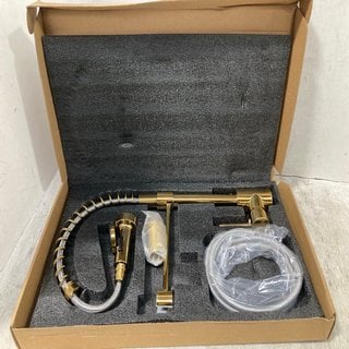 Lot 698  
            Marchington SR12 - Parcel Delivery Only 

                
GOLD KITCHEN SINK FAUCET WITH PULL-DOWN SPRAYER: LOCATION - B0