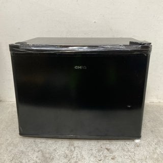 Lot 720  
            Marchington SR12 - Parcel Delivery Only 

                
CHIQ 46 LITRE COMPACT REFRIGERATOR - MODEL: CSD46D4EU: LOCATION - C0
