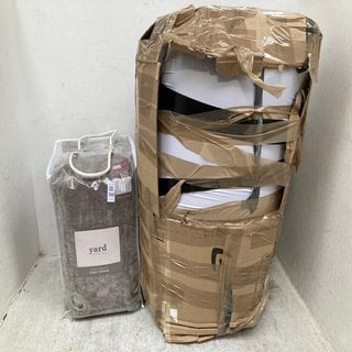 Lot 744  
            Marchington SR12 - Parcel Delivery Only 

                
YARD EYELET HEAVY CHENILLE CURTAINS IN GREY - SIZE: 90" X 90" TO INCLUDE ROLLED S...