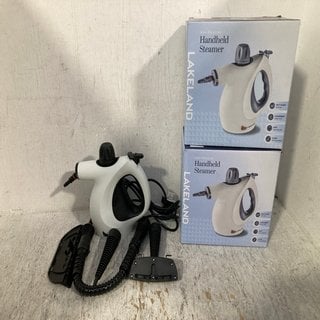 Lot 749  
            Marchington SR12 - Parcel Delivery Only 

                
3 X HANDHELD STEAMERS: LOCATION - C3