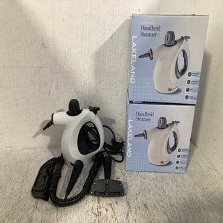 Lot 750  
            Marchington SR12 - Parcel Delivery Only 

                
3 X HANDHELD STEAMERS: LOCATION - C3