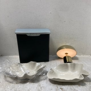 Lot 77  
            Marchington SR12 - Parcel Delivery Only 

                
QTY OF ASSORTED HOUSEHOLD ITEMS TO INCLUDE GOLD TOUCH LAMP: LOCATION - A-1-A0