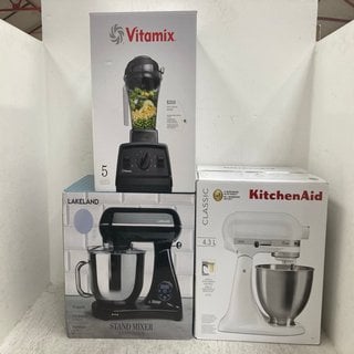 Lot 794  
            Marchington SR12 - Parcel Delivery Only 

                
3 X ASSORTED HOUSEHOLD ITEMS TO INCLUDE STAND MIXER 6.5 LITRE CAPACITY IN BLACK: ...
