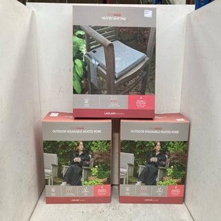 Lot 816  
            Marchington SR12 - Parcel Delivery Only 

                
3 X ASSORTED ITEMS TO INCLUDE STAYSNUG OUTDOOR WEARABLE HEATED ROBE: LOCATION - C7