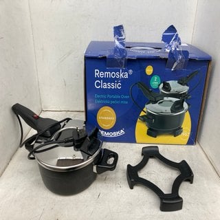 Lot 817  
            Marchington SR12 - Parcel Delivery Only 

                
REMOSKA CLASSIC PORTABLE OVEN: LOCATION - C7