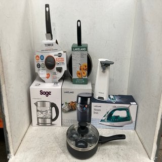 Lot 829  
            Marchington SR12 - Parcel Delivery Only 

                
QTY OF ASSORTED HOUSEHOLD ITEMS TO INCLUDE RICE COOKER: LOCATION - C7