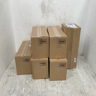 Lot 895  
            Marchington SR12 - Parcel Delivery Only 

                
BERNARD REINHARDT MEN'S CHRONOGRAPH WATCH. FEATURING A BLUE DIAL, SILVER COLOURED...