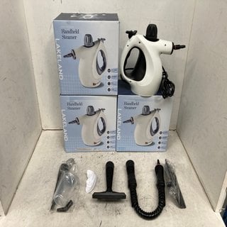 Lot 922  
            Marchington SR12 - Parcel Delivery Only 

                
3 X HANDHELD STEAMERS: LOCATION - C12