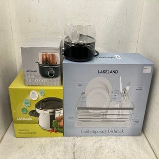 Lot 923  
            Marchington SR12 - Parcel Delivery Only 

                
3 X ASSORTED HOUSEHOLD ITEMS TO INCLUDE STAINLESS STEEL PRESSURE COOKER 3 LITRE: ...