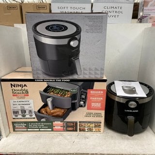 Lot 930  
            Marchington SR12 - Parcel Delivery Only 

                
NINJA DOUBLE STACK XL 2 DRAWER AIR FRYER TO INCLUDE DIGITAL CRISP AIR FRYER: LOCA...
