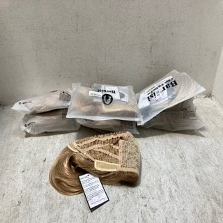 Lot 95  
            Marchington SR12 - Parcel Delivery Only 

                
QTY OF ASSORTED BARUISI WIGS TO INCLUDE WOMENS HALLOWEEN WIG IN BLONDE: LOCATION ...