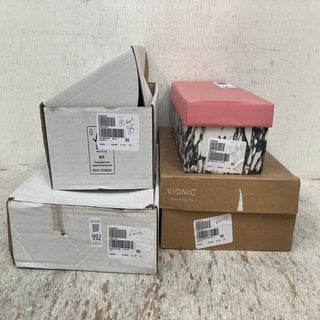 Lot 992  
            Marchington SR12 - Parcel Delivery Only 

                
4 X ASSORTED PAIRS OF SHOES TO INCLUDE VIONIC ASTERIA ARIANA SHOES IN COFFEE - UK...