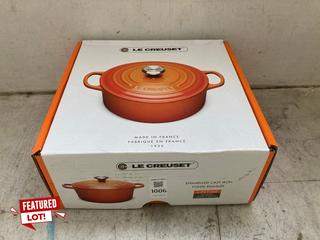 Lot 1006  
            Marchington SR17 - Parcel Delivery Only 

                
LE CREUSET ENAMELLED CAST IRON SIGNATURE ROUND CASSEROLE DISH IN BAMBOO GREEN - O...