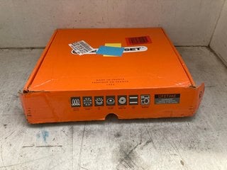 Lot 1008  
            Marchington SR17 - Parcel Delivery Only 

                
LE CREUSET CAST IRON SMALL CREPE PAN IN CERISE - ORIGINAL RRP £145: LOCATION - AR1