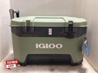 Lot 1032  
            Marchington SR17 - Parcel Delivery Only 

                
IGLOO BMX 52 FISHING COOLER BOX - ORIGINAL RRP £139: LOCATION - AR2