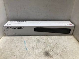 Lot 1038  
            Marchington SR17 - Parcel Delivery Only 

                
LG SQM1(AGBRLLK) SOUNDBAR: LOCATION - AR2