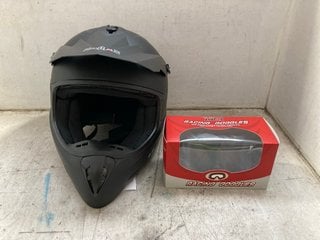 Lot 1046  
            Marchington SR17 - Parcel Delivery Only 

                
ZORAX HELMETS MOTOCROSS-STYLE HELMET IN BLACK: LOCATION - AR3