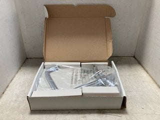 Lot 1069  
            Marchington SR17 - Parcel Delivery Only 

                
SINGLE-LEVER SINGLE MIXER FAUCET TAP IN CHROME: LOCATION - AR4