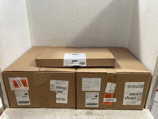 Lot 1147  
            Marchington SR17 - Parcel Delivery Only 

                
QTY OF FULL-SIZED WIRELESS KEYBOARD & MOUSE COMBO SETS IN BLACK: LOCATION - AR8