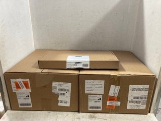 Lot 1154  
            Marchington SR17 - Parcel Delivery Only 

                
QTY OF FULL-SIZED WIRELESS KEYBOARD & MOUSE COMBO SETS IN BLACK: LOCATION - AR8