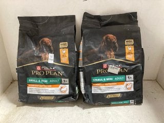 Lot 1194  
            Marchington SR17 - Parcel Delivery Only 

                
2 X PACKS OF PURINA PRO PLAN SMALL & MINI ADULT DOG FOOD - BBE 10/26: LOCATION - ...