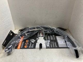 Lot 1258  
            Marchington SR17 - Parcel Delivery Only 

                
BLUEMELS ALUMINIUM PLASTIC MUDGUARDS: LOCATION - AR15