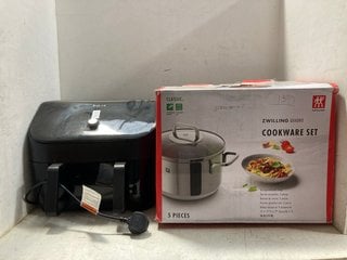 Lot 1285  
            Marchington SR17 - Parcel Delivery Only 

                
INSTANT POT VORTEX PLUS 8.5L AIR FRYER TO ALSO INCLUDE ZWILLING QUADRO COOKWARE S...