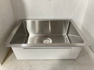 Lot 1364  
            Marchington SR17 - Parcel Delivery Only 

                
ELKAY CROSSTOWN STAINLESS STEEL SINK WITH SOUNDGUARD - ORIGINAL RRP £129: LOCATIO...