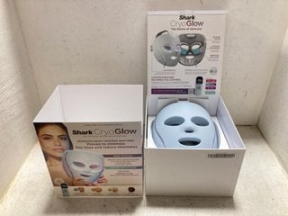 Lot 1370  
            Marchington SR17 - Parcel Delivery Only 

                
SHARK CRYOGLOW UNDER-EYE LED COOLING, ANTI-AGEING & BLEMISH REPAIR KIT - MODEL NO...