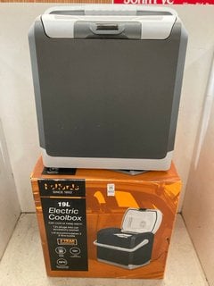 Lot 1032  
            Marchington SR10 - Parcel Delivery Only 

                
2 X 19L IN CAR ELECTRIC COOL BOXES - COMBINED ORIGINAL RRP £130: LOCATION - BR3