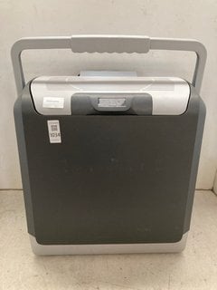 Lot 1034  
            Marchington SR10 - Parcel Delivery Only 

                
19L IN CAR ELECTRIC COOL BOX: LOCATION - BR3