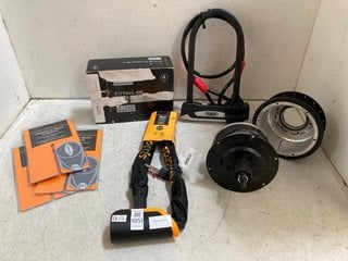Lot 1051  
            Marchington SR10 - Parcel Delivery Only 

                
QTY OF ASSORTED BICYCLE ACCESSORIES TO INCLUDE 70CM CHAIN LOCK AND ROOF BAR PACK ...