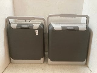 Lot 1067  
            Marchington SR10 - Parcel Delivery Only 

                
2 X ASSORTED IN CAR ELECTRIC COOL BOXES: LOCATION - BR6