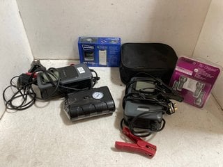 Lot 1086  
            Marchington SR10 - Parcel Delivery Only 

                
QTY OF ASSORTED AUTOMOTIVE ITEMS TO INCLUDE WORKSHOP 12A SMART BATTERY CHARGER: L...