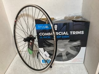 Lot 1092  
            Marchington SR10 - Parcel Delivery Only 

                
2 X ASSORTED VEHICLE AND CYCLING ITEMS TO INCLUDE SIMPLY COMMERCIAL TRIMS SET: LO...