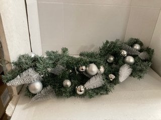 Lot 1171  
            Marchington SR10 - Parcel Delivery Only 

                
3 X COX & COX FROSTED BRUSH TREE GARLANDS: LOCATION - CR2