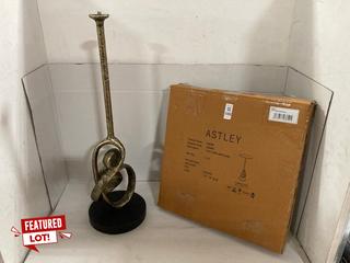 Lot 1188  
            Marchington SR10 - Parcel Delivery Only 

                
TAMI SMALL ROUND SIDE TABLE IN BRASS AND BLACK FINISH - ORIGINAL RRP £238: LOCATI...