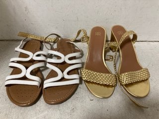 Lot 1209  
            Marchington SR10 - Parcel Delivery Only 

                
1 X PAIR OF GEOX SANDALS AND 1 X PAIR OF RR SHOES SIZE 38: LOCATION - BR12