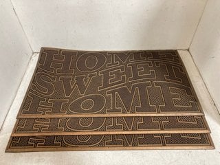 Lot 1215  
            Marchington SR10 - Parcel Delivery Only 

                
3 X RETRO STYLE HOME SWEET HOMNE SLOGAN RUBBER DOOR MATS IN METALLIC BRONZE EFFEC...