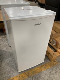 Lot 137  
            Marchington SR17 - Delivery or Collection 

                
COMFEE UNDER COUNTER FRIDGE WITH COOL BOX MODEL : RCD93WH2 - ORIGINAL RRP - £159:...