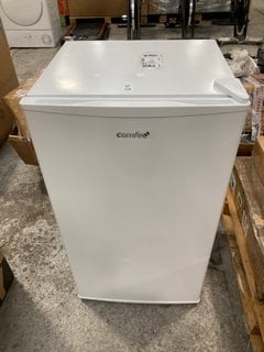 Lot 138  
            Marchington SR17 - Delivery or Collection 

                
COMFEE UNDER COUNTER FRIDGE WITH COOL BOX MODEL : RCD93WH2 - ORIGINAL RRP - £159:...