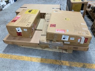 Lot 140  
            Marchington SR17 - Delivery or Collection 

                
PALLET OF ASSORTED FURNITURE TO INCLUDE YITAHOME DRESSING TABLE SET: LOCATION - A...