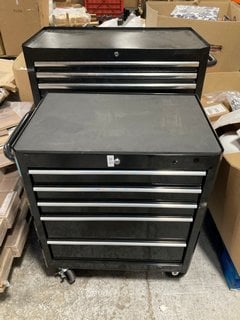 Lot 227  
            Marchington SR17 - Delivery or Collection 

                
6 DRAWER WHEELED TOOL CHEST IN BLACK TO INCLUDE 5 DRAWER WHEELED TOOL CHEST IN BL...
