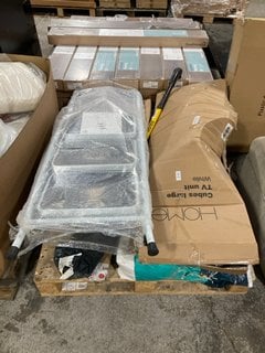 Lot 232  
            Marchington SR17 - Delivery or Collection 

                
PALLET OF ASSORTED ITEMS TO INCLUDE 3 STEP LADDER WITH HANDRAILS: LOCATION - B2 (...