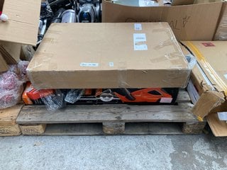 Lot 312  
            Marchington SR17 - Delivery or Collection 

                
QTY OF ASSORTED ITEMS TO INCLUDE FLYMO EASICUT CORDLESS HEDGE TRIMMER (18+ ID REQ...