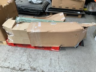 Lot 314  
            Marchington SR17 - Delivery or Collection 

                
PALLET OF ASSORTED ITEMS TO INCLUDE GLAMMTEXA HANDWOVEN 120X120 JUTE RUG: LOCATIO...