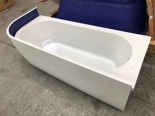 Lot 1002  
            Marchington SR18 - Delivery or Collection 

                
BC DESIGNS SOLID BLUE RH 1700 X 725MM SINGLE ENDED J-SHAPED BATH WITH MATCHING SI...