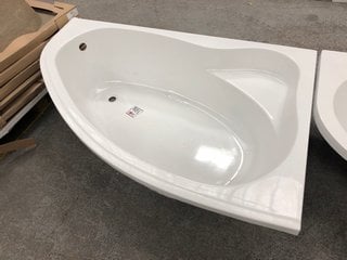 Lot 1014  
            Marchington SR18 - Delivery or Collection 

                
1500 X 1000MM RH ARC NTH OFFSET CORNER BATH WITH INTEGRAL SEAT - ORIGINAL RRP £64...