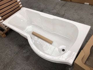 Lot 1022  
            Marchington SR18 - Delivery or Collection 

                
VITRA OPTIMA 1700 X 850MM NTH RH P-SHAPED SHOWER BATH - ORIGINAL RRP £319: LOCATI...
