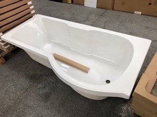 Lot 1025  
            Marchington SR18 - Delivery or Collection 

                
VITRA OPTIMA 1700 X 850MM NTH RH P-SHAPED SHOWER BATH - ORIGINAL RRP £319: LOCATI...